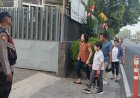 Polsek-Krian-pengamanan-ke-giatan-Ibadah-Rutin-Mingguan-di-Gereja-Santa-Monica