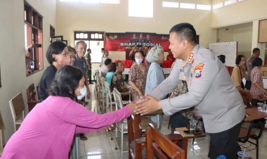 Layanan-Masyarakat-dari-Polresta-Sidoarjo-di-Minggu-Kasih-Gereja-St.-Andreas