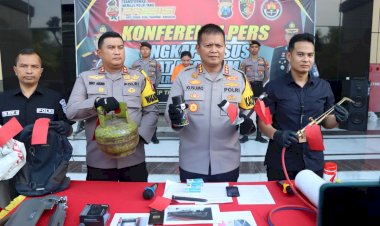 Terlilit-Hutang-Pinjol,-Nekat-Bobol-Mesin-ATM