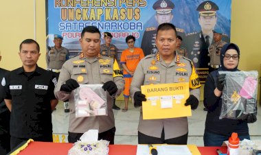 Satres-Narkoba-Polresta-Sidoarjo-Bekuk-Kurir-Sabu-di-Kamar-Kos