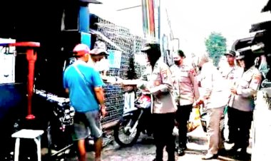 Sumbangsih-Anggota-Polres-Jember-Melalui-