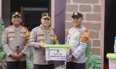 Tim-Itwasum-Polri-Supervisi-Operasi-Lilin-Semeru-2024-di-Posyan-Terminal-Purabaya