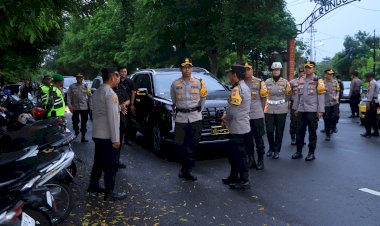 Polres-Ngawi-Pantau-Perbatasan-Jatim---Jateng,-H+9-Ops-Lilin-Semeru-2024-Lalin-Lancar