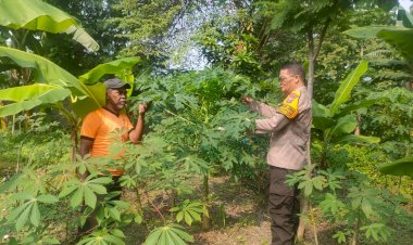 Bhabinkamtibmas-Dampingi-Warga-Magersari-Kelola-Pekarangan-Jadi-Lahan-Pangan-Bergizi