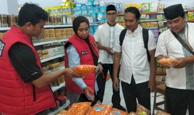 Satgas-Pangan-Polresta-Banyuwangi-Ingatkan-Swalayan-Tarik-Produk-Hampir-Kedaluwarsa